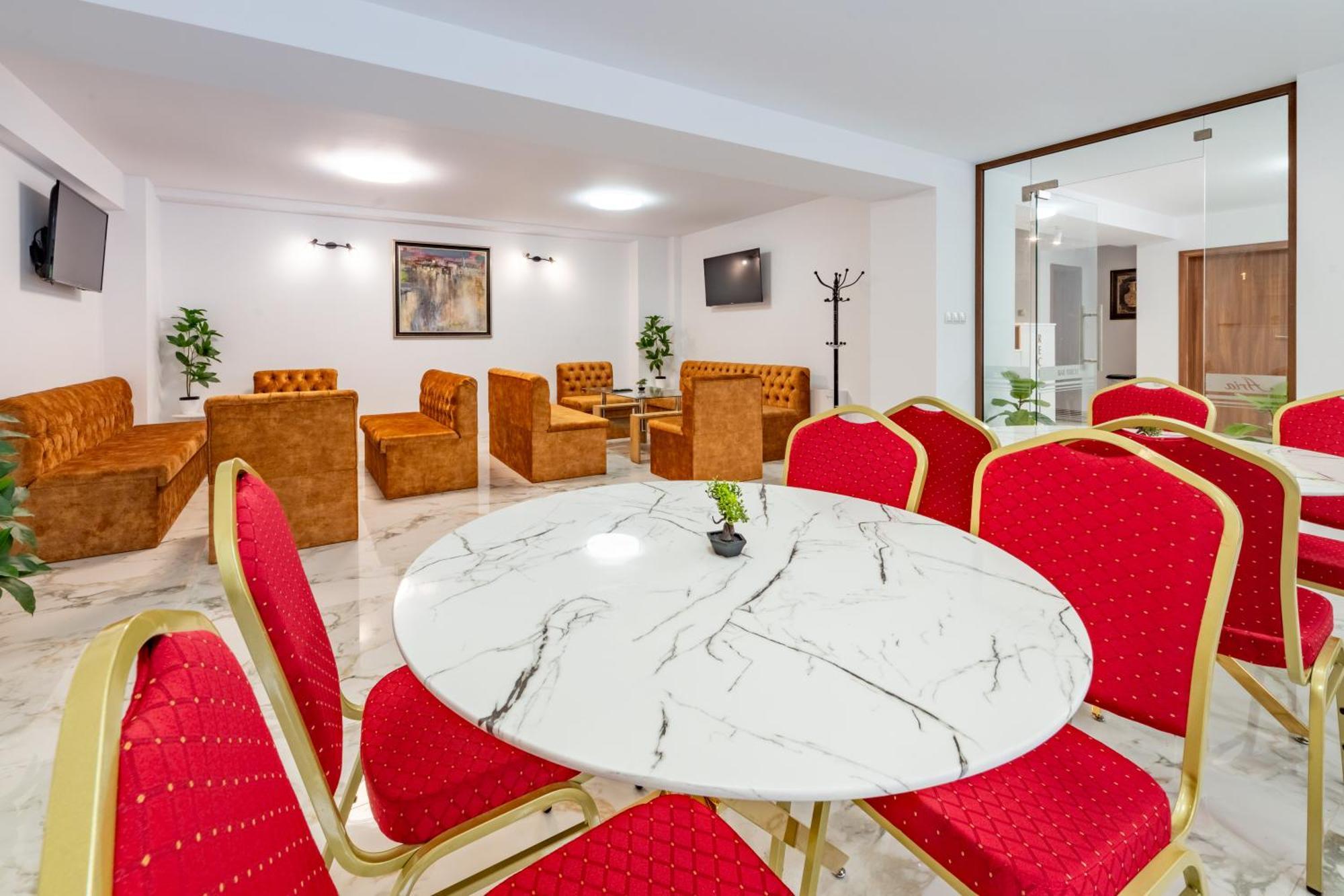 Ариа Hotell Veliko Tŭrnovo Eksteriør bilde