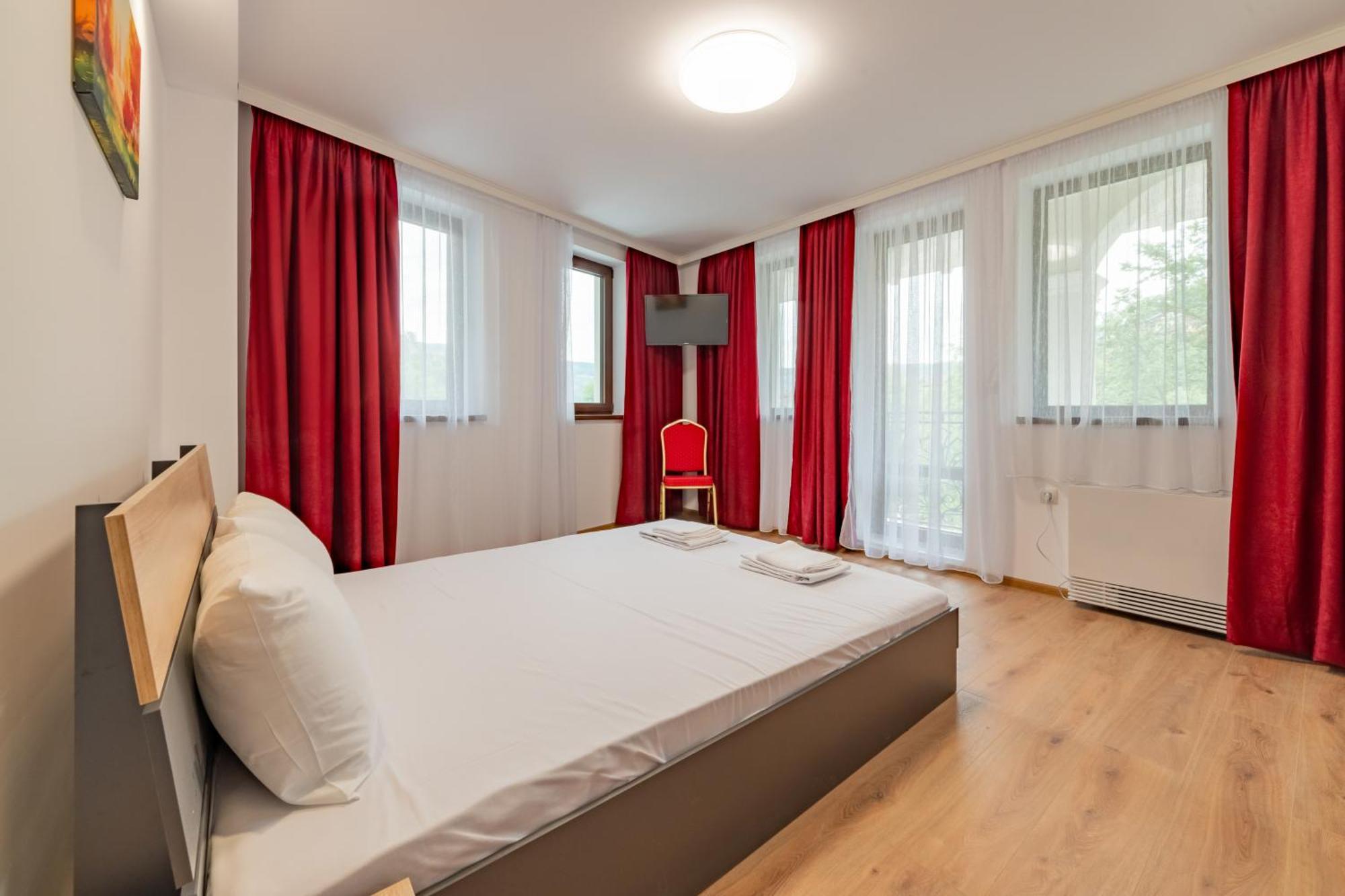 Ариа Hotell Veliko Tŭrnovo Eksteriør bilde