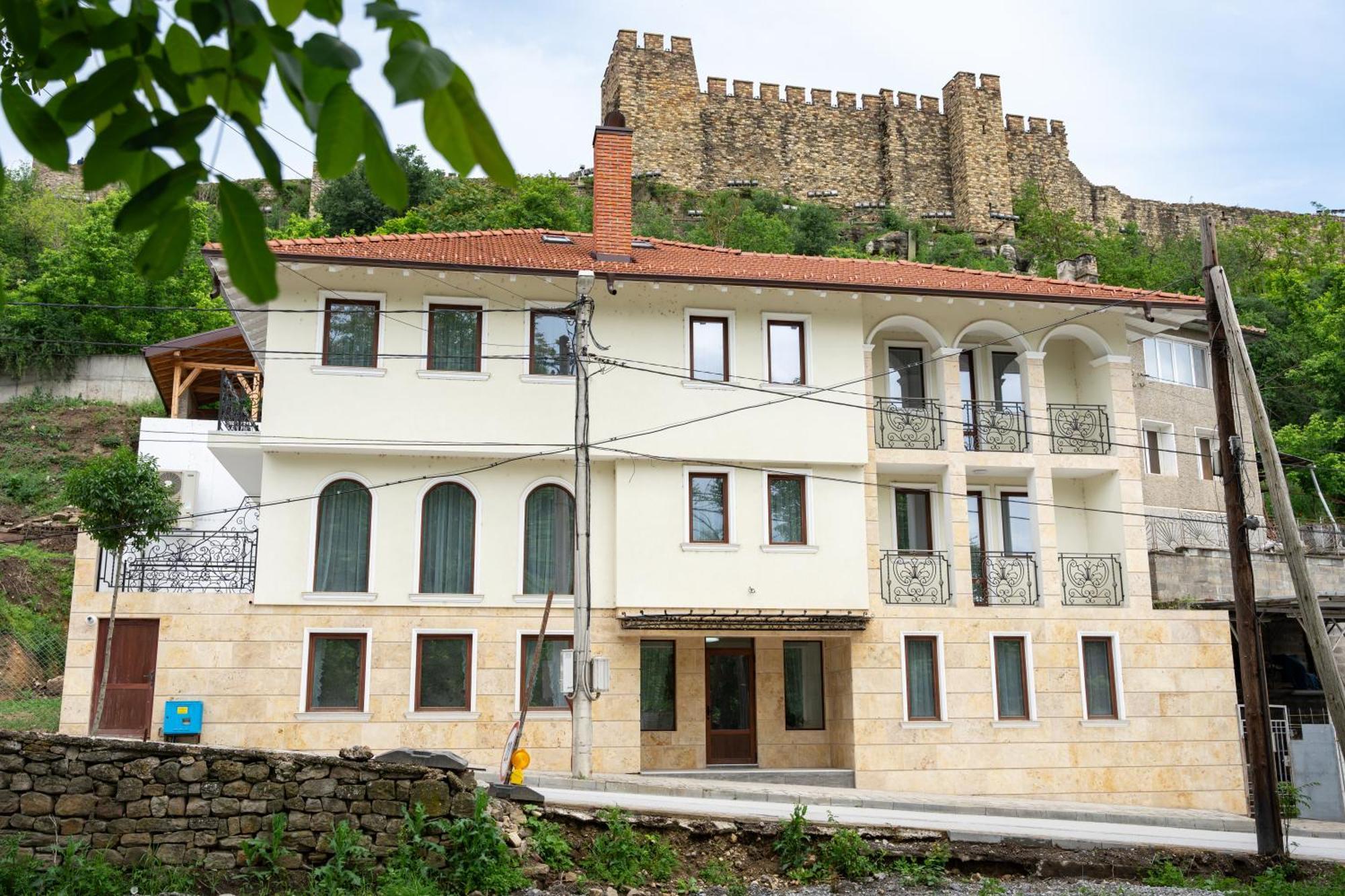 Ариа Hotell Veliko Tŭrnovo Eksteriør bilde