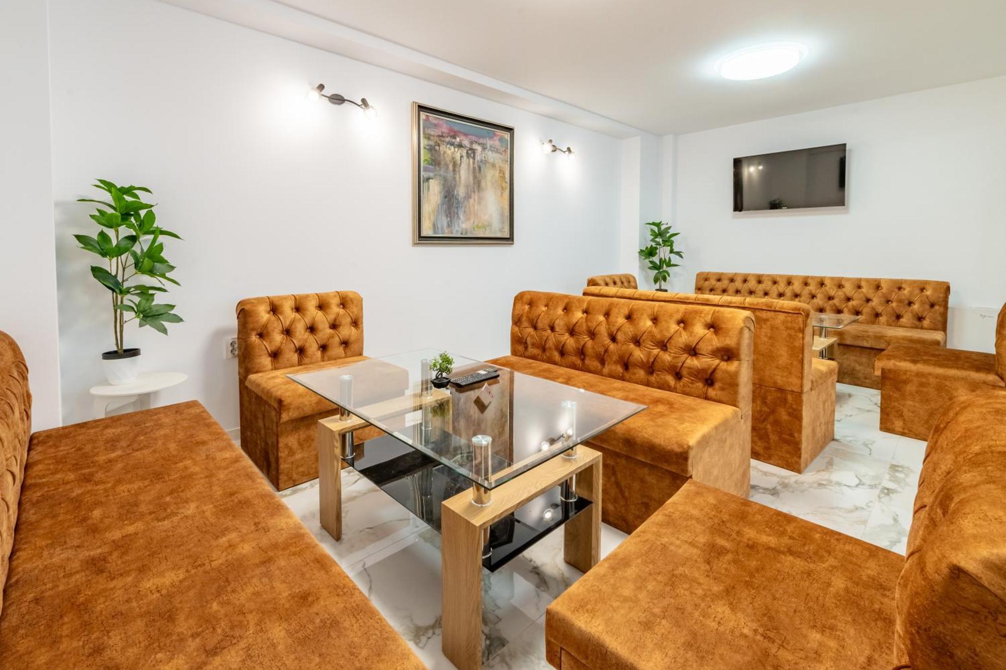 Ариа Hotell Veliko Tŭrnovo Eksteriør bilde