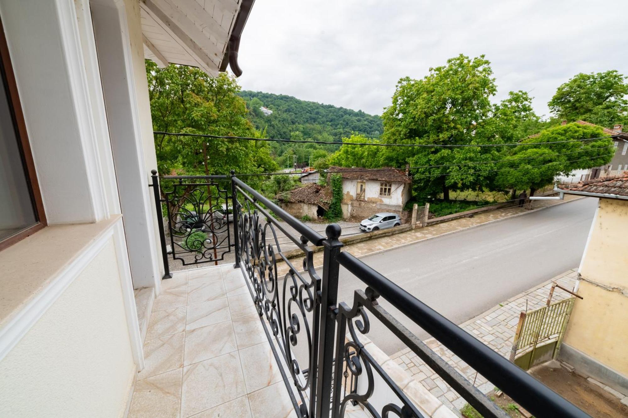 Ариа Hotell Veliko Tŭrnovo Eksteriør bilde